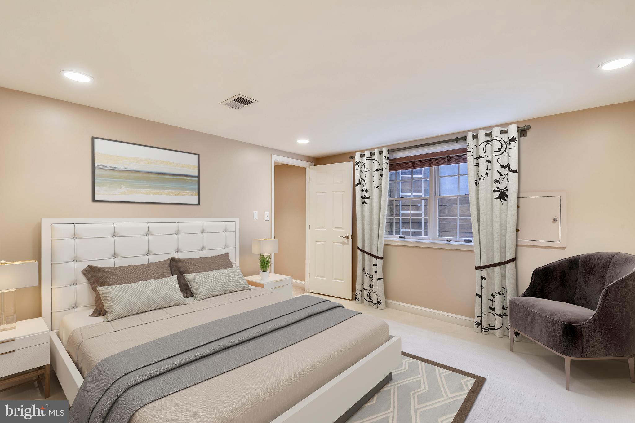 SALONA VILLAGE - Residential