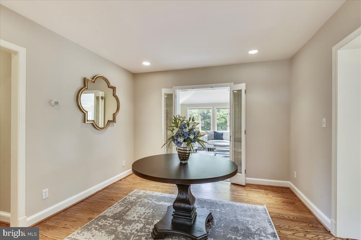 SALONA VILLAGE - Residential