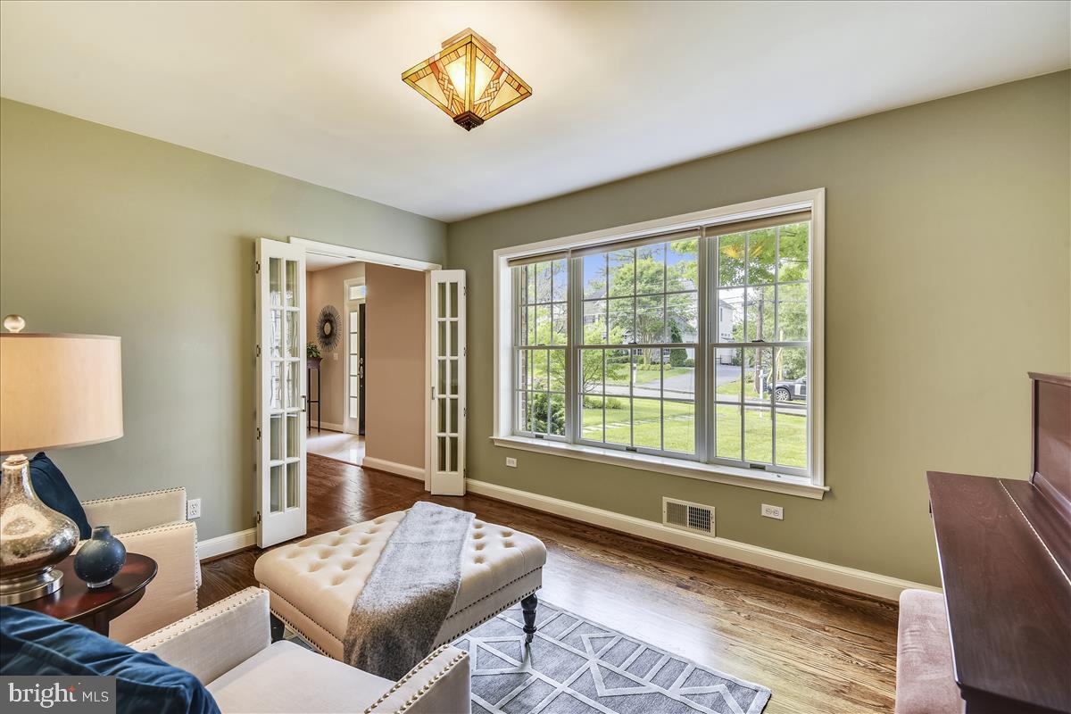 SALONA VILLAGE - Residential