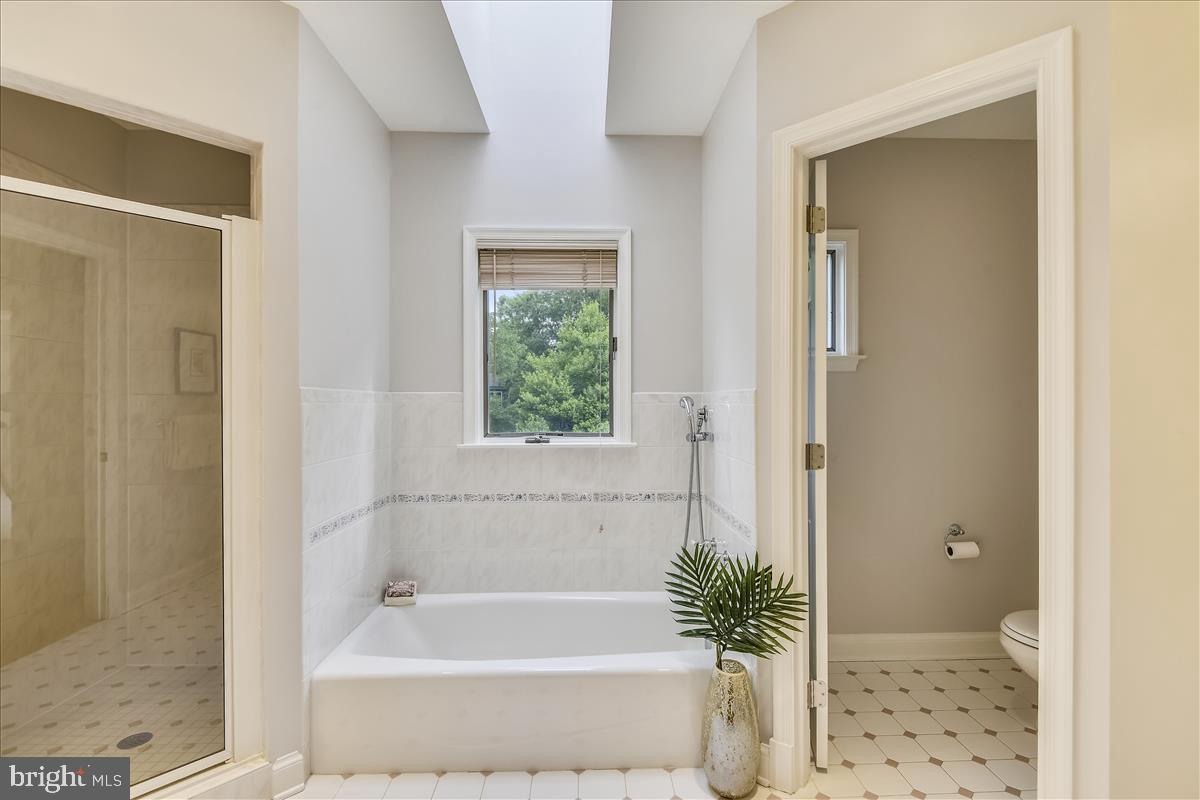 SALONA VILLAGE - Residential