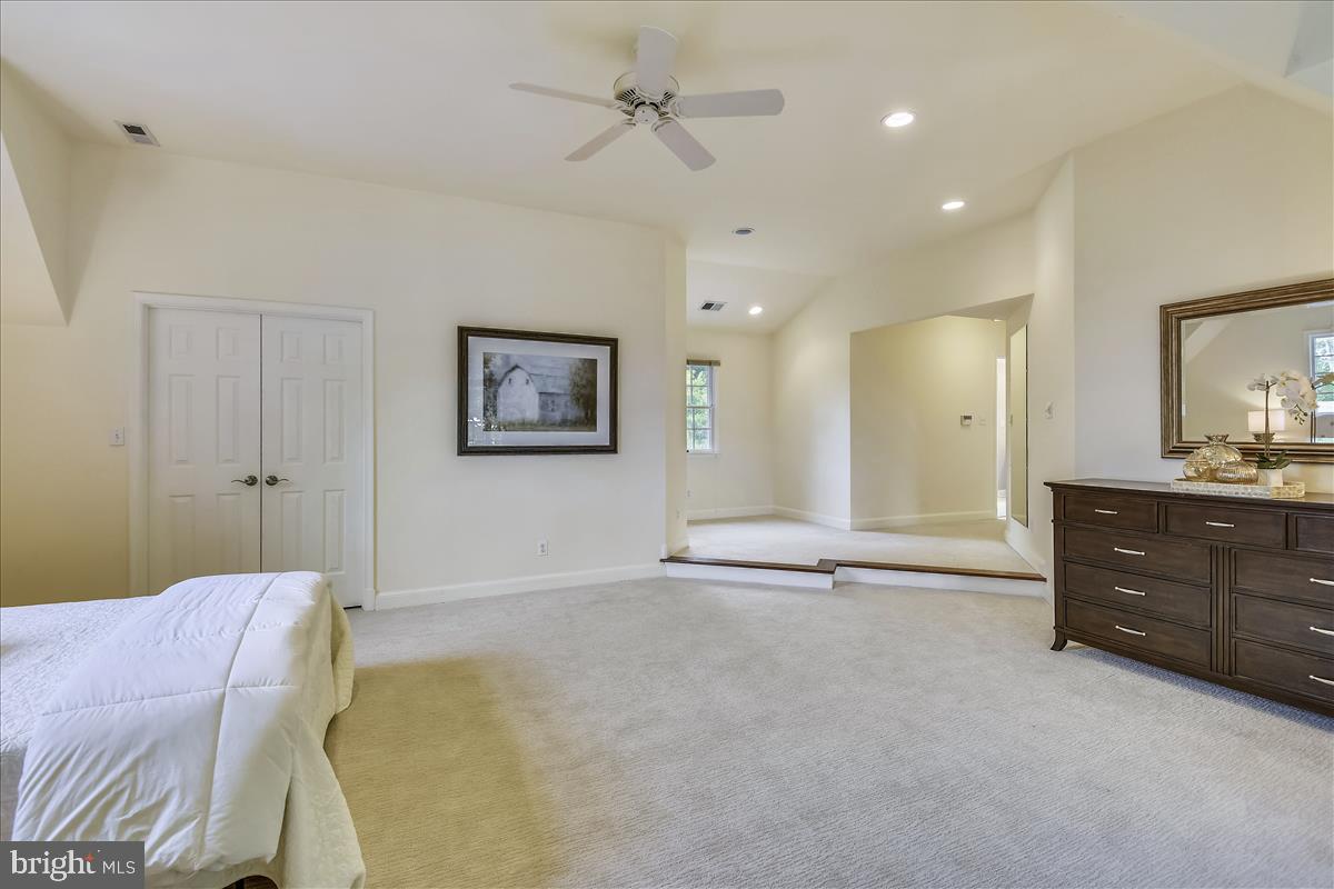 SALONA VILLAGE - Residential