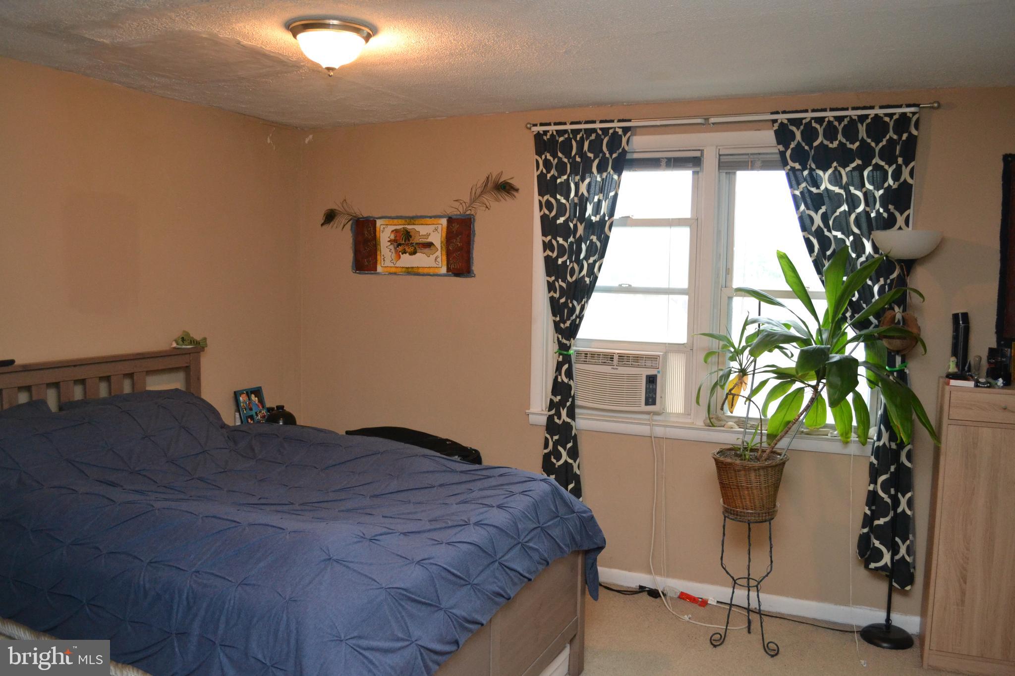 ROXBOROUGH - Residential
