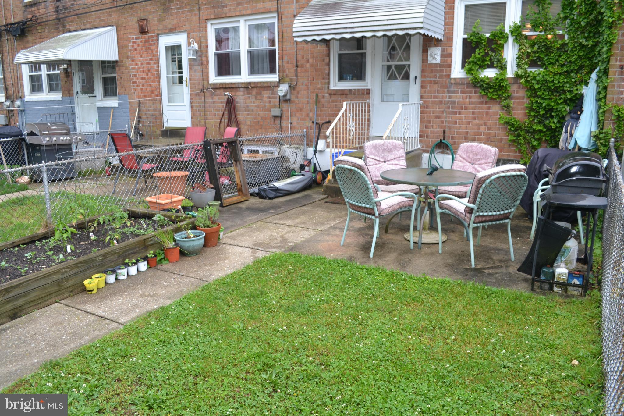 ROXBOROUGH - Residential