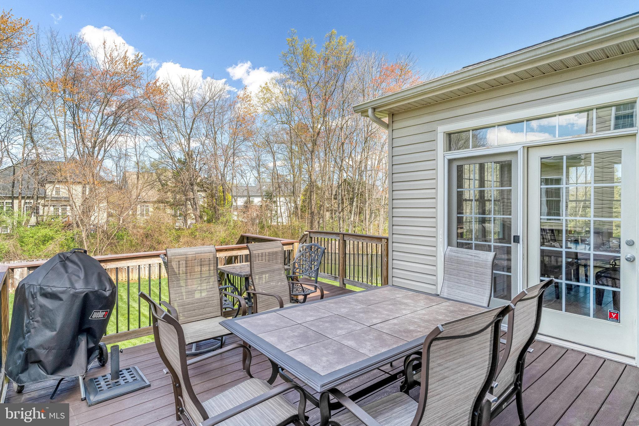 STRATSHIRE CROSSING - Residential