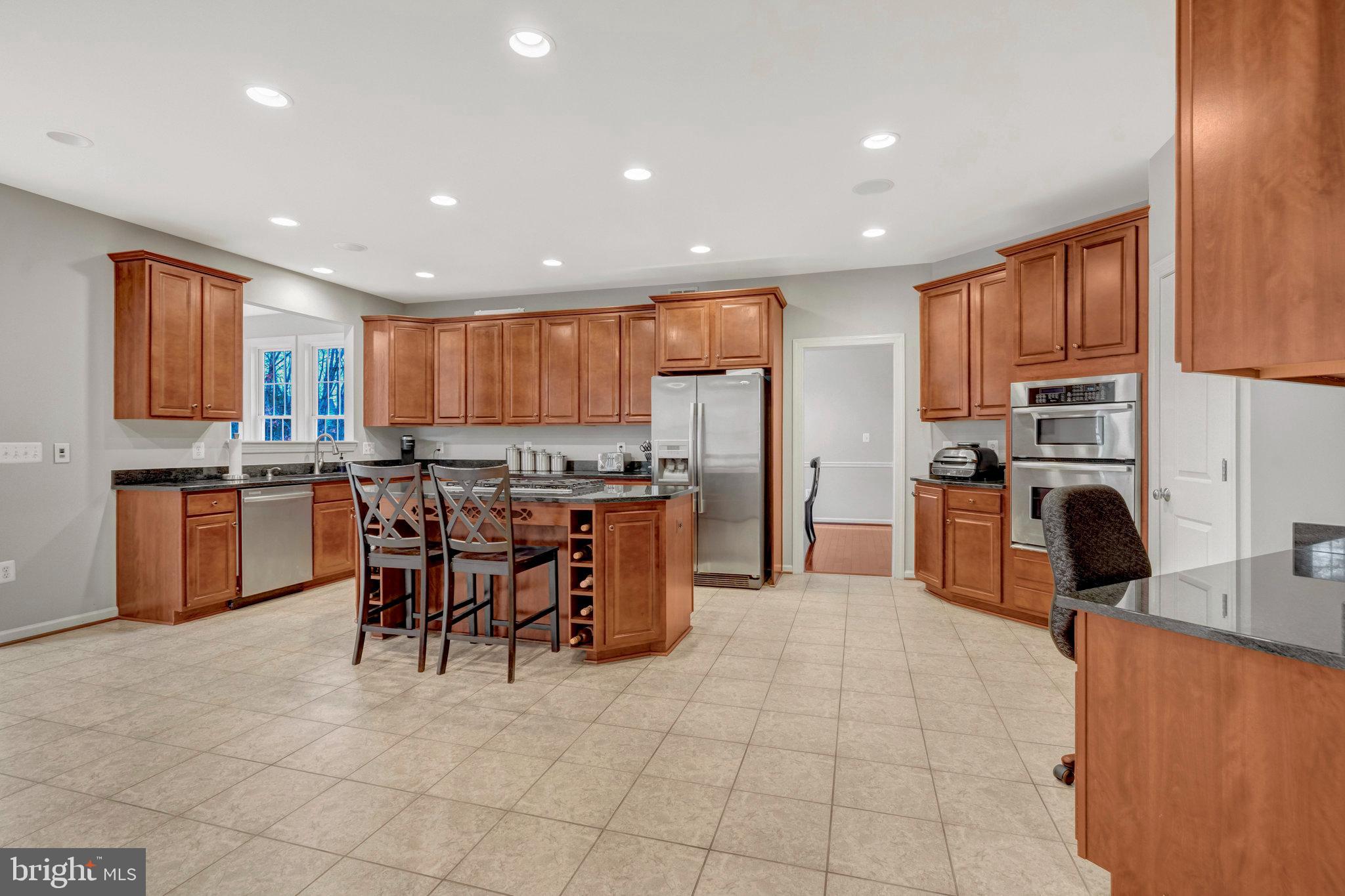 STRATSHIRE CROSSING - Residential