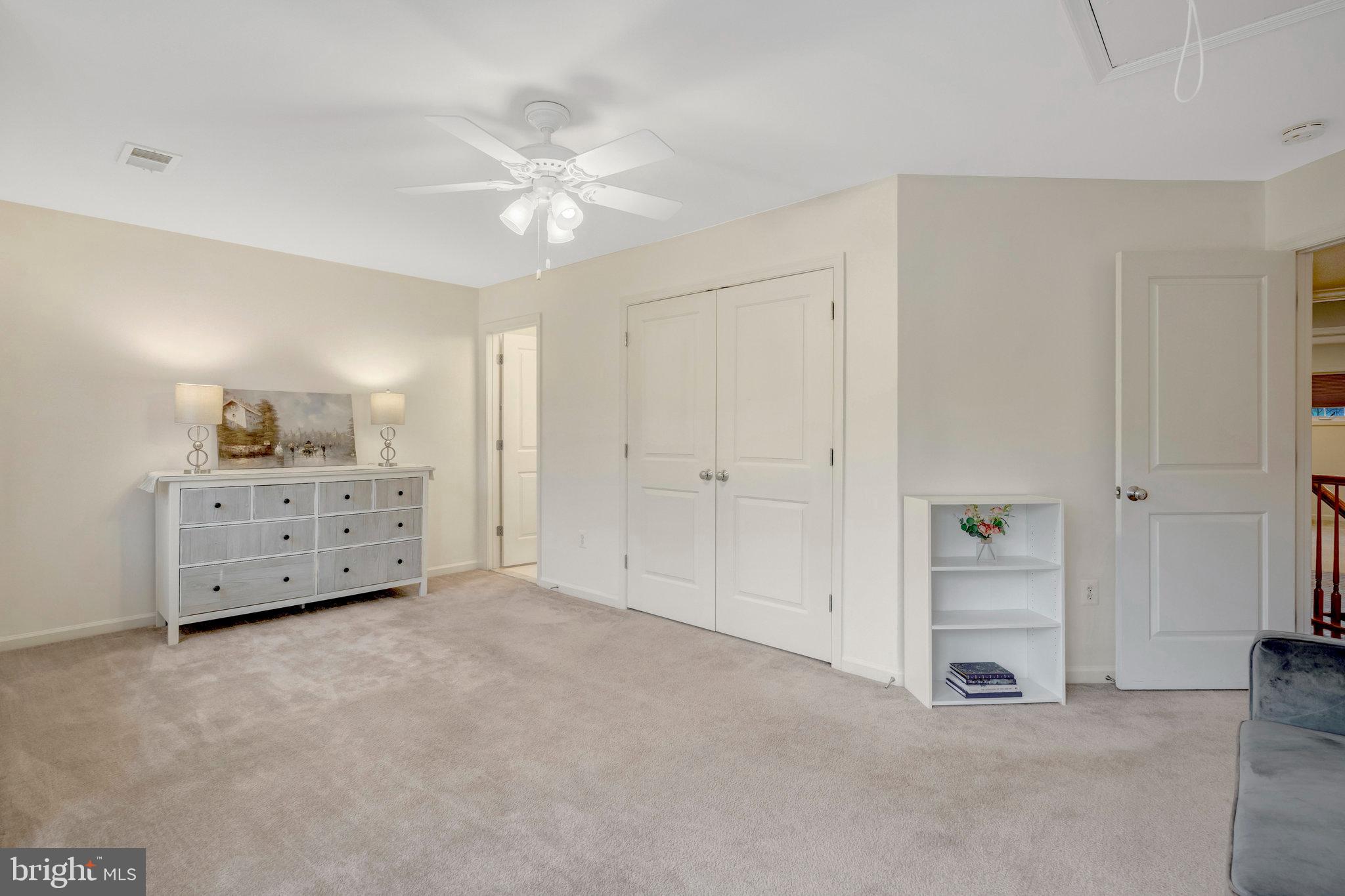 STRATSHIRE CROSSING - Residential