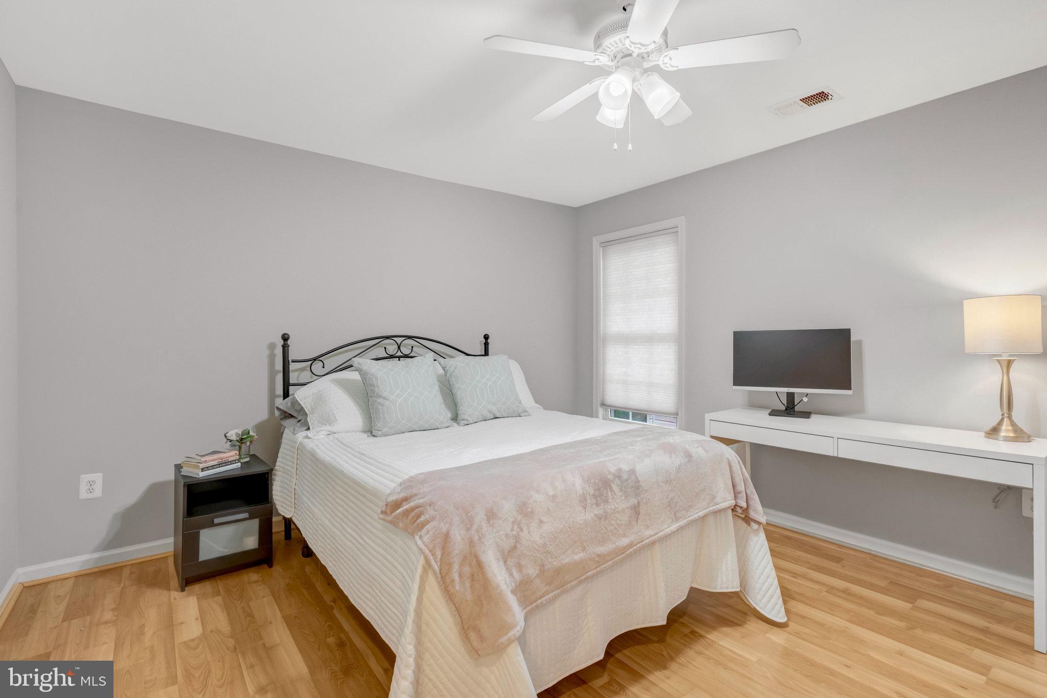 STRATSHIRE CROSSING - Residential