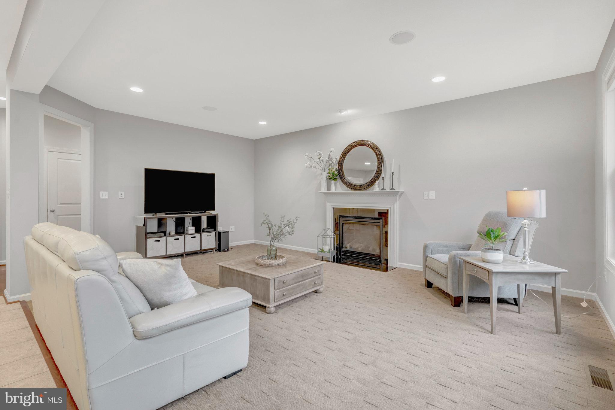 STRATSHIRE CROSSING - Residential