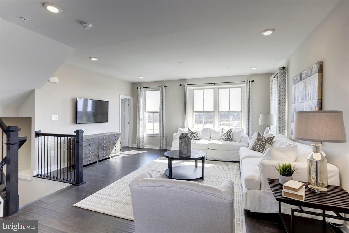 PARKSIDE - Residential