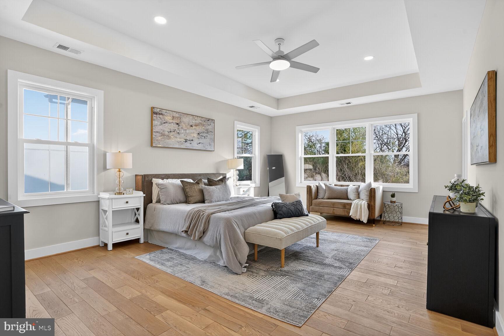 CLARENDON - Residential