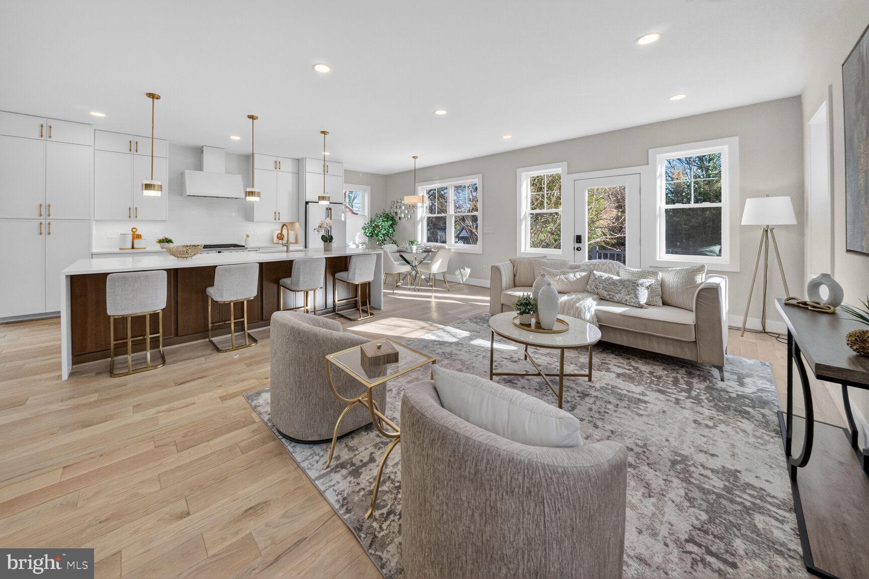 CLARENDON - Residential