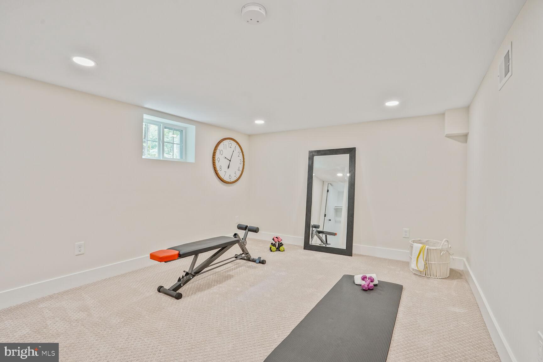 CLARENDON - Residential