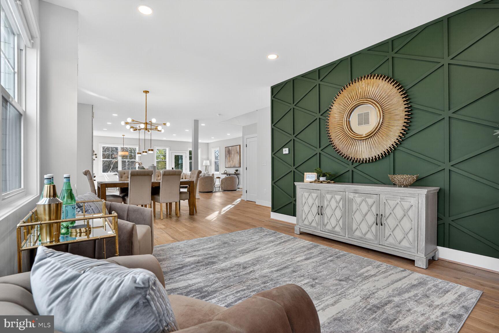 CLARENDON - Residential