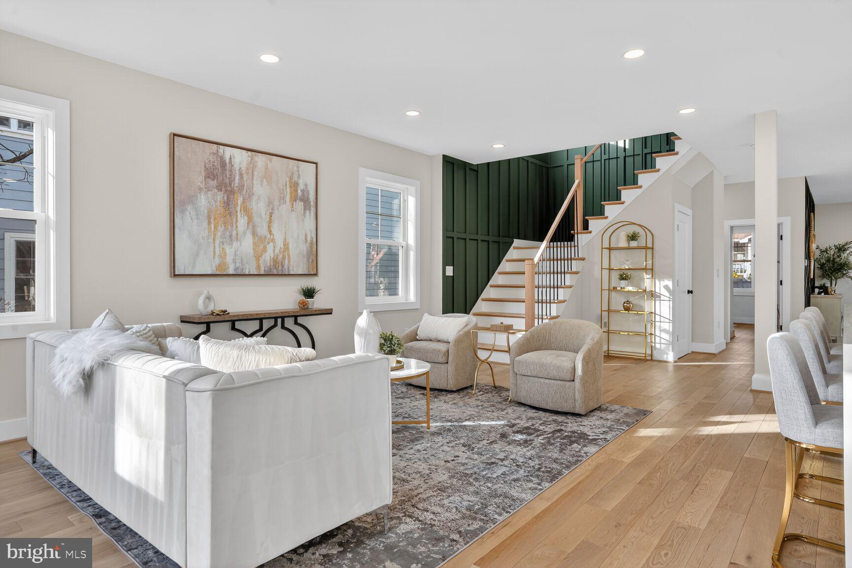 CLARENDON - Residential