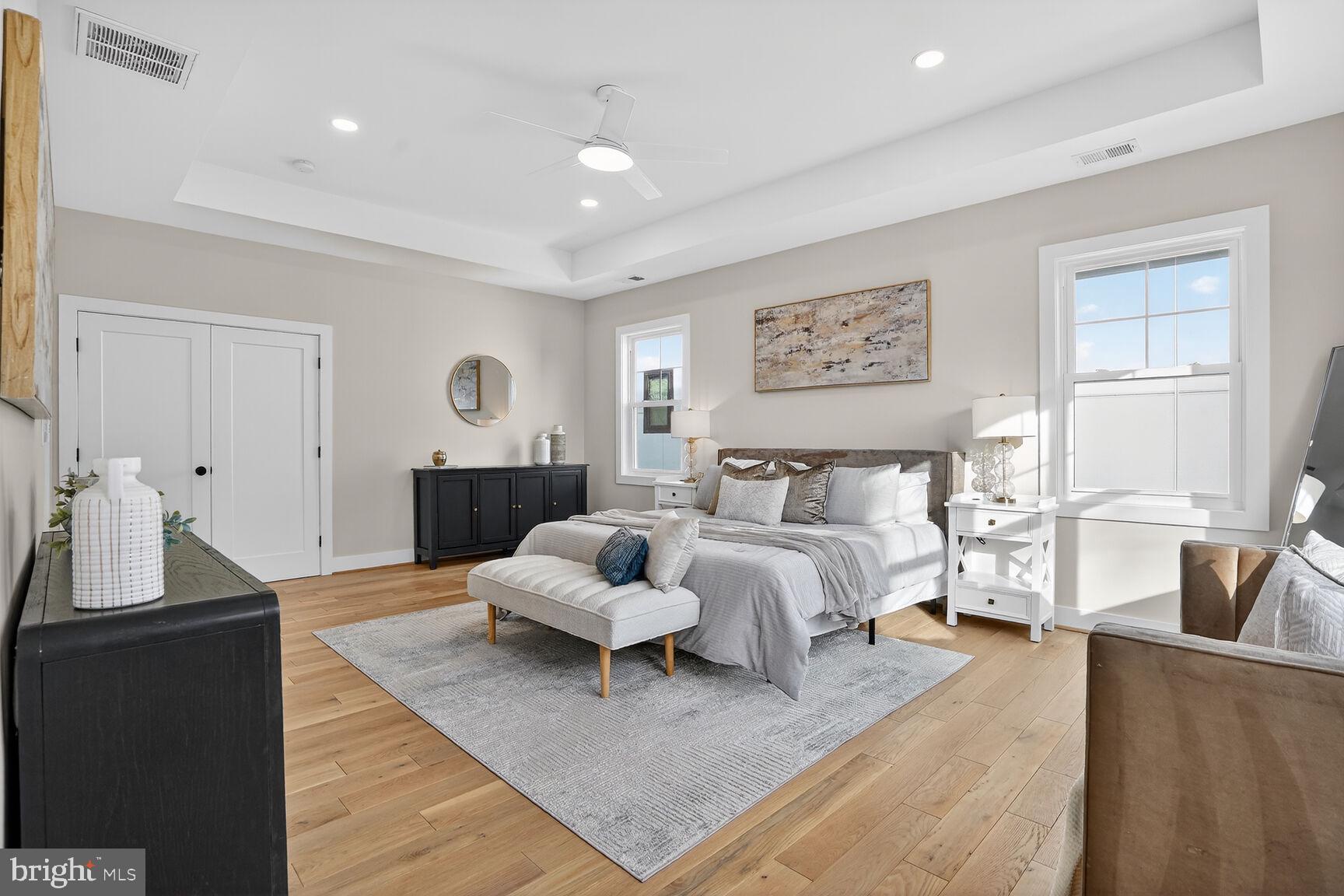 CLARENDON - Residential