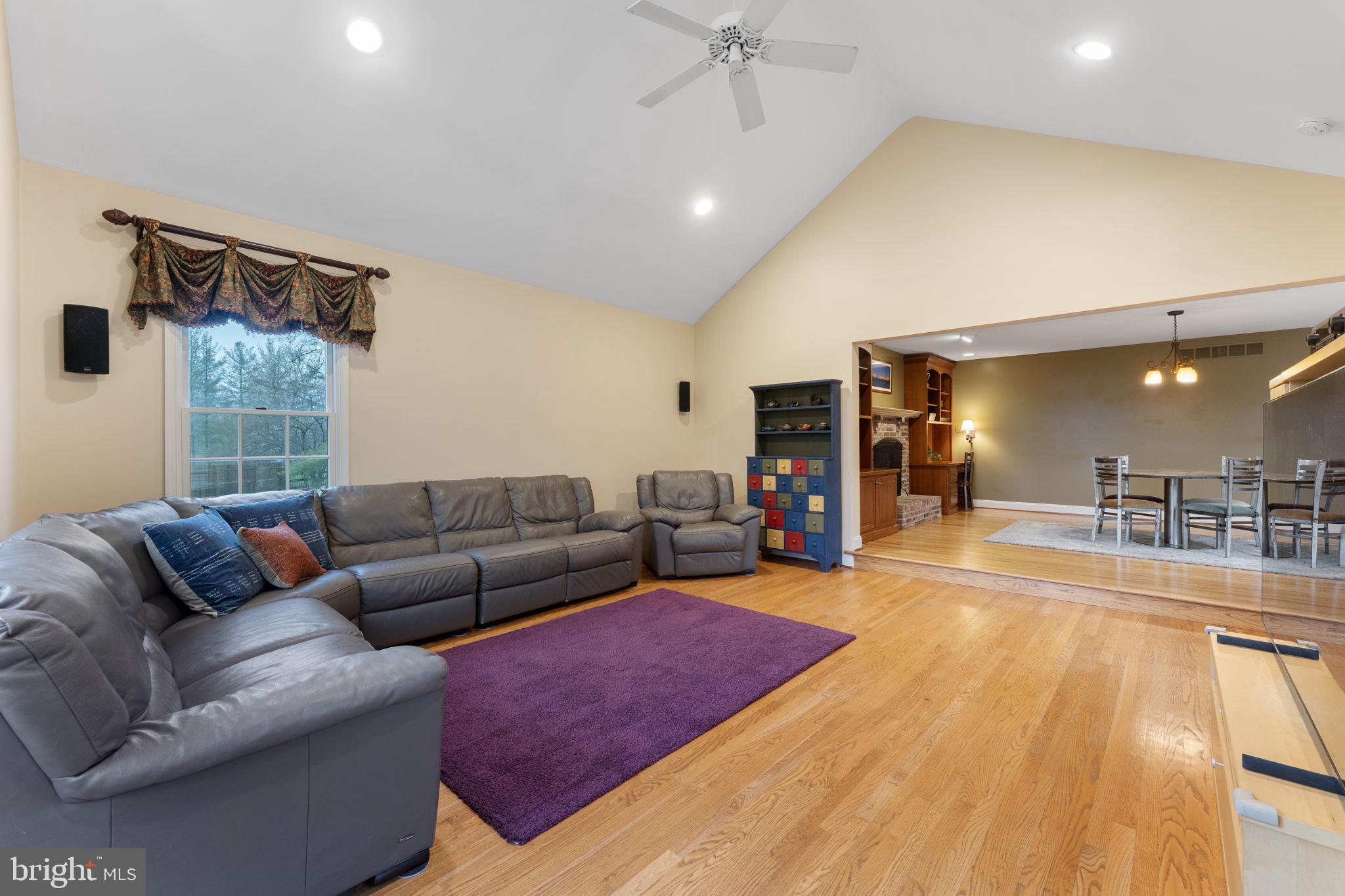 MAPLE GLEN - Residential