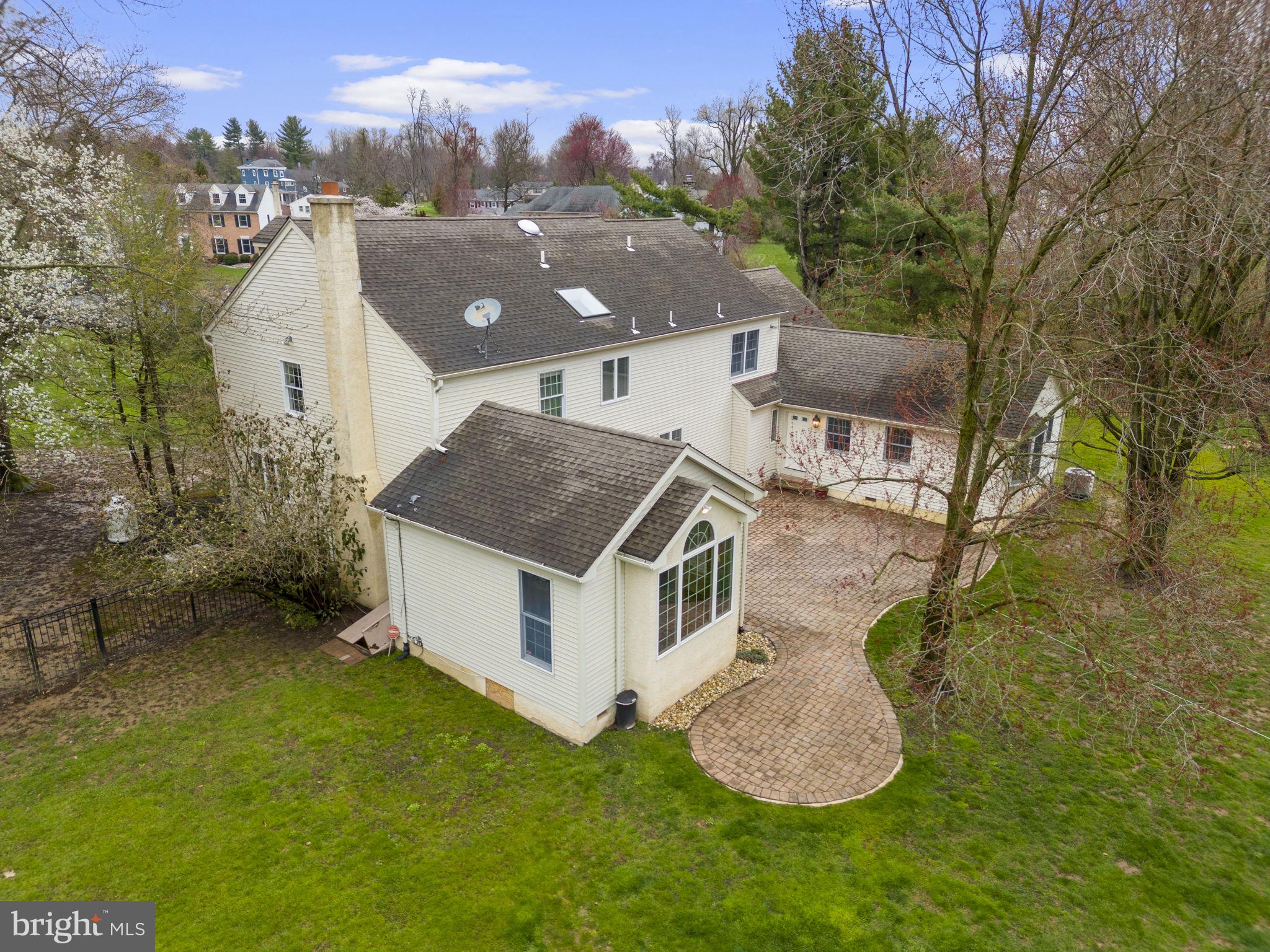 MAPLE GLEN - Residential