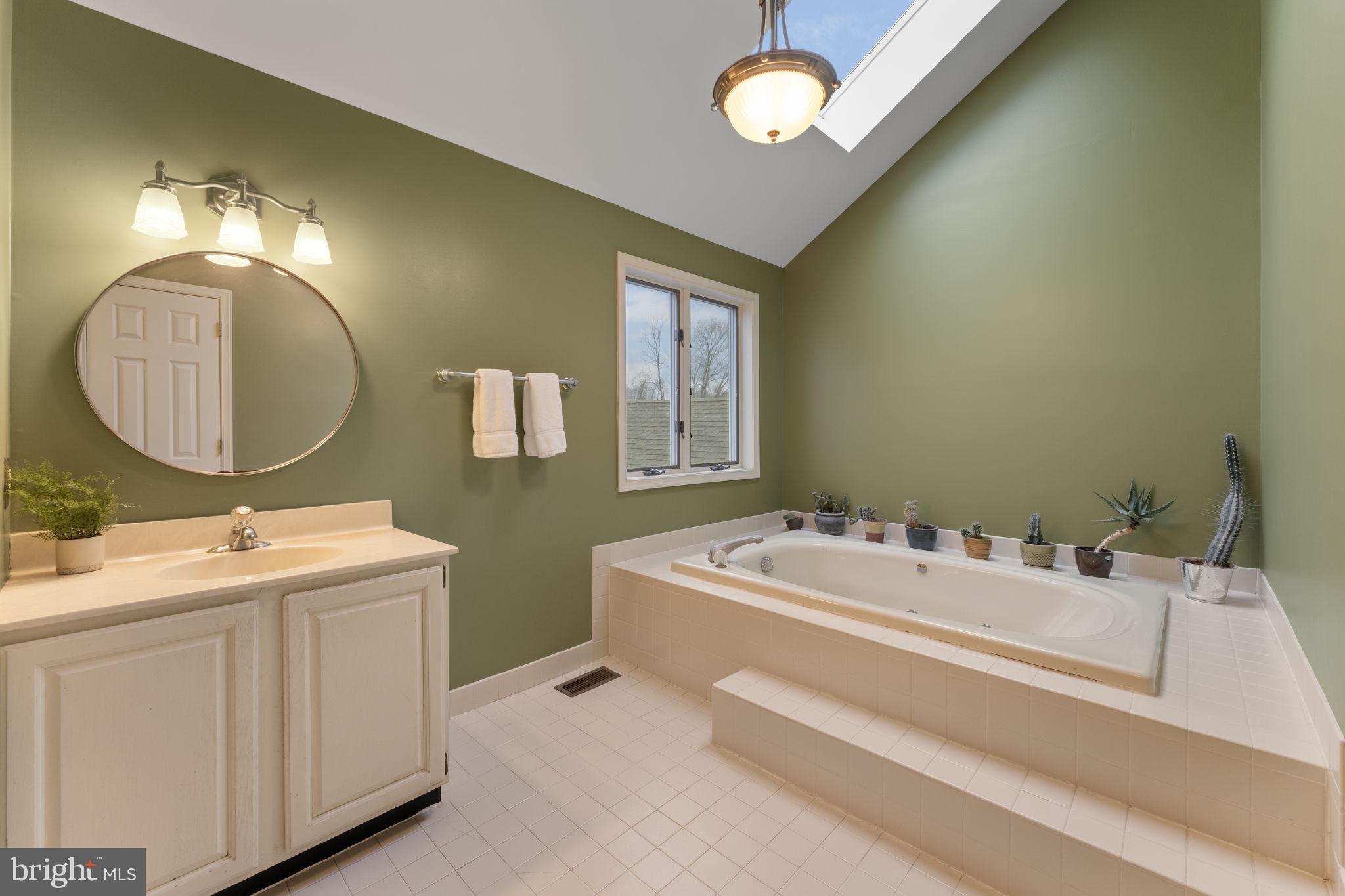 MAPLE GLEN - Residential