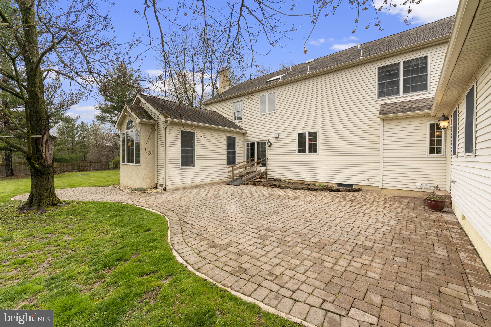 MAPLE GLEN - Residential