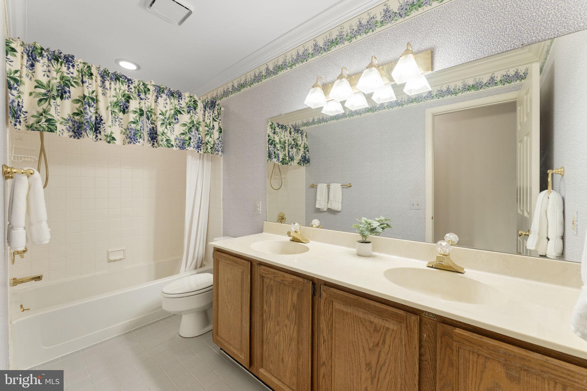 MAPLE GLEN - Residential