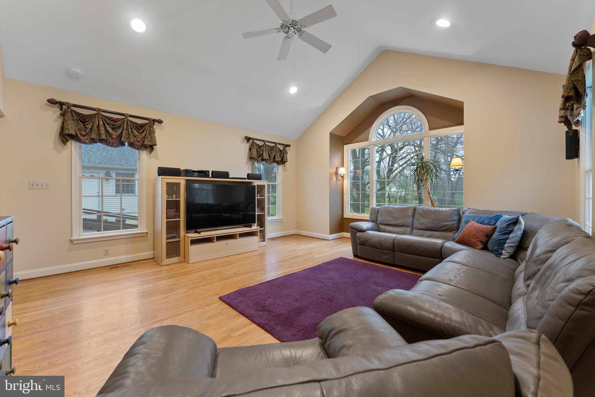 MAPLE GLEN - Residential