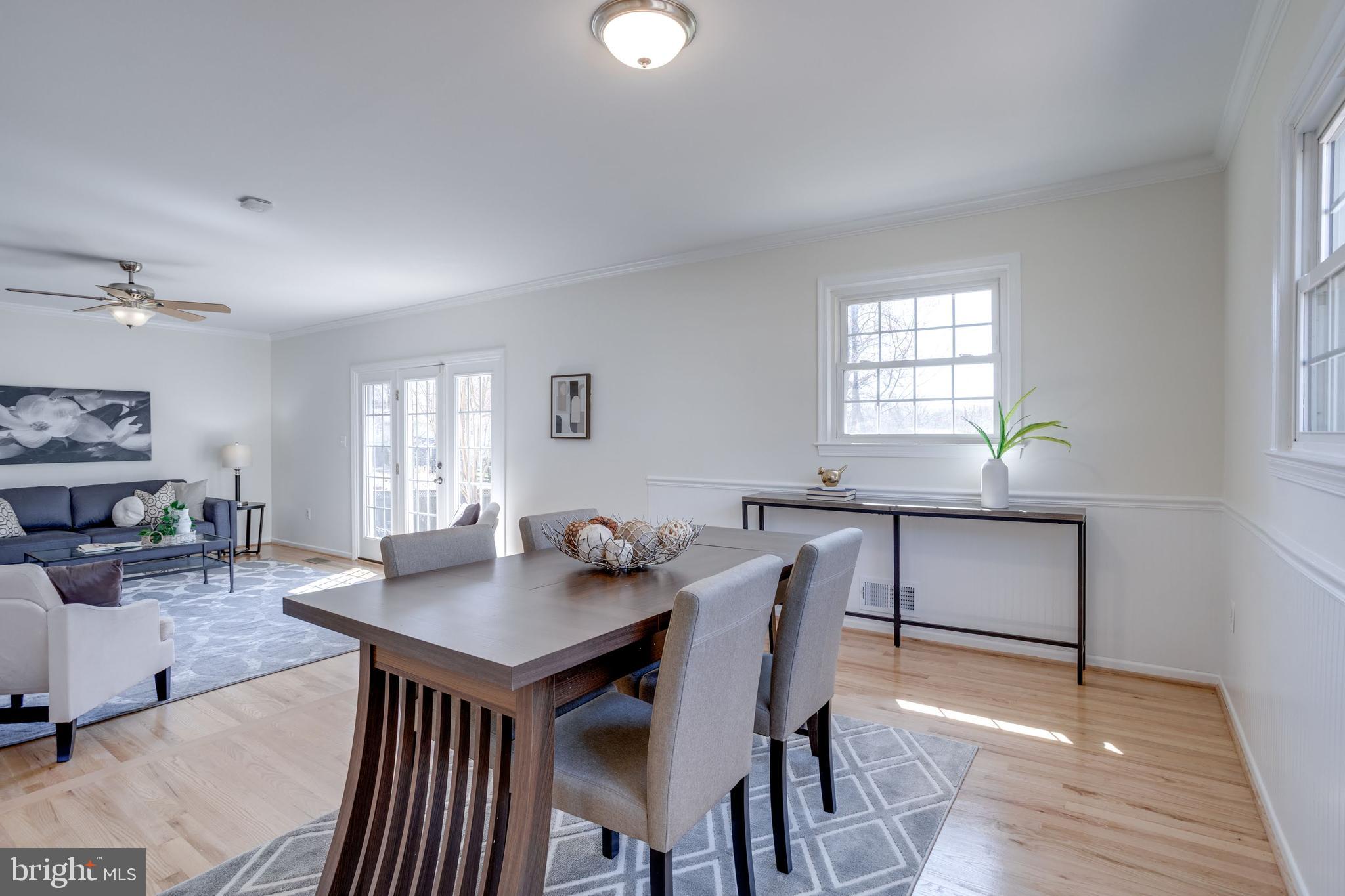 COUNTRY CLUB VIEW - Residential