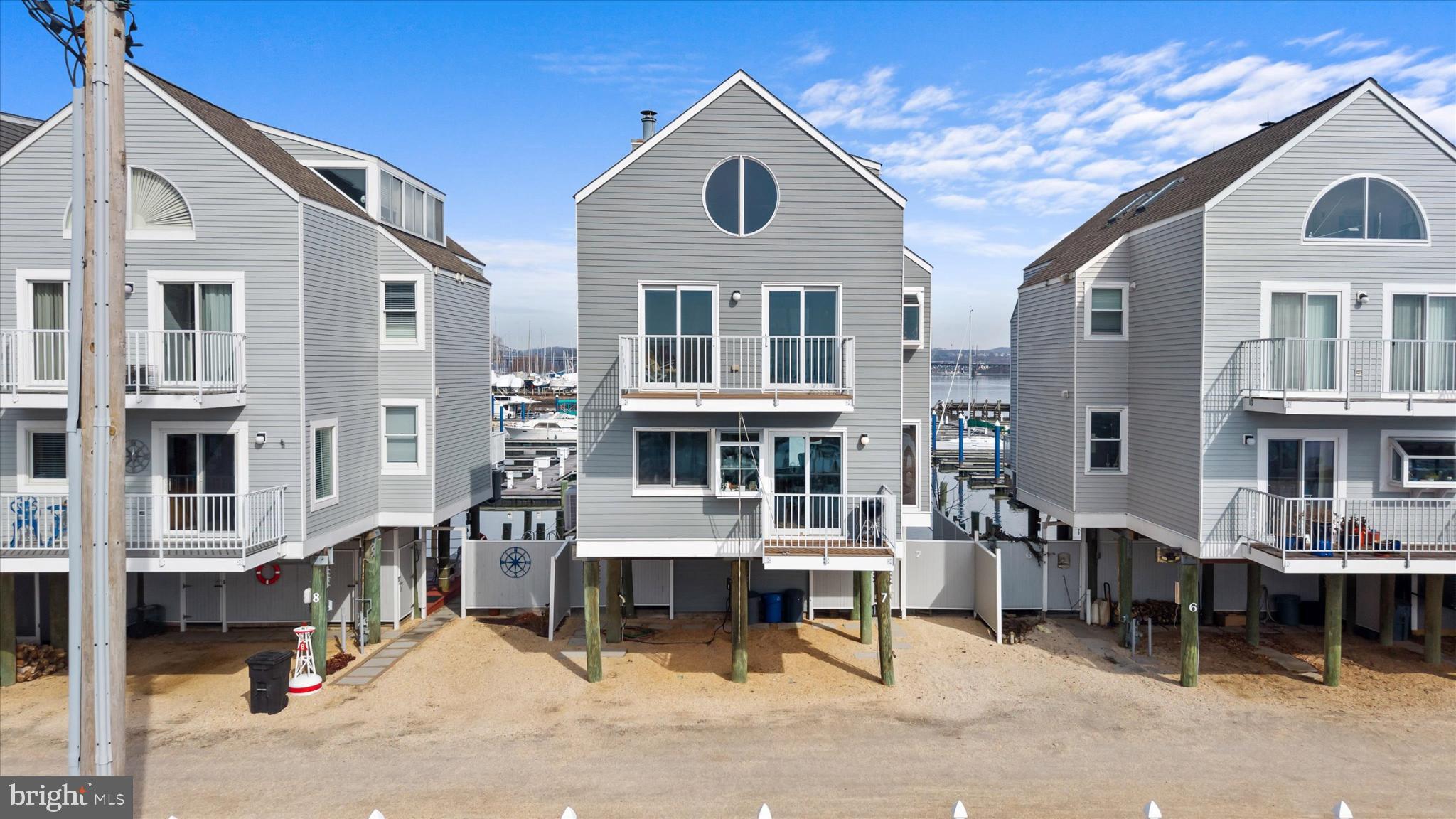 LOG POND - Residential