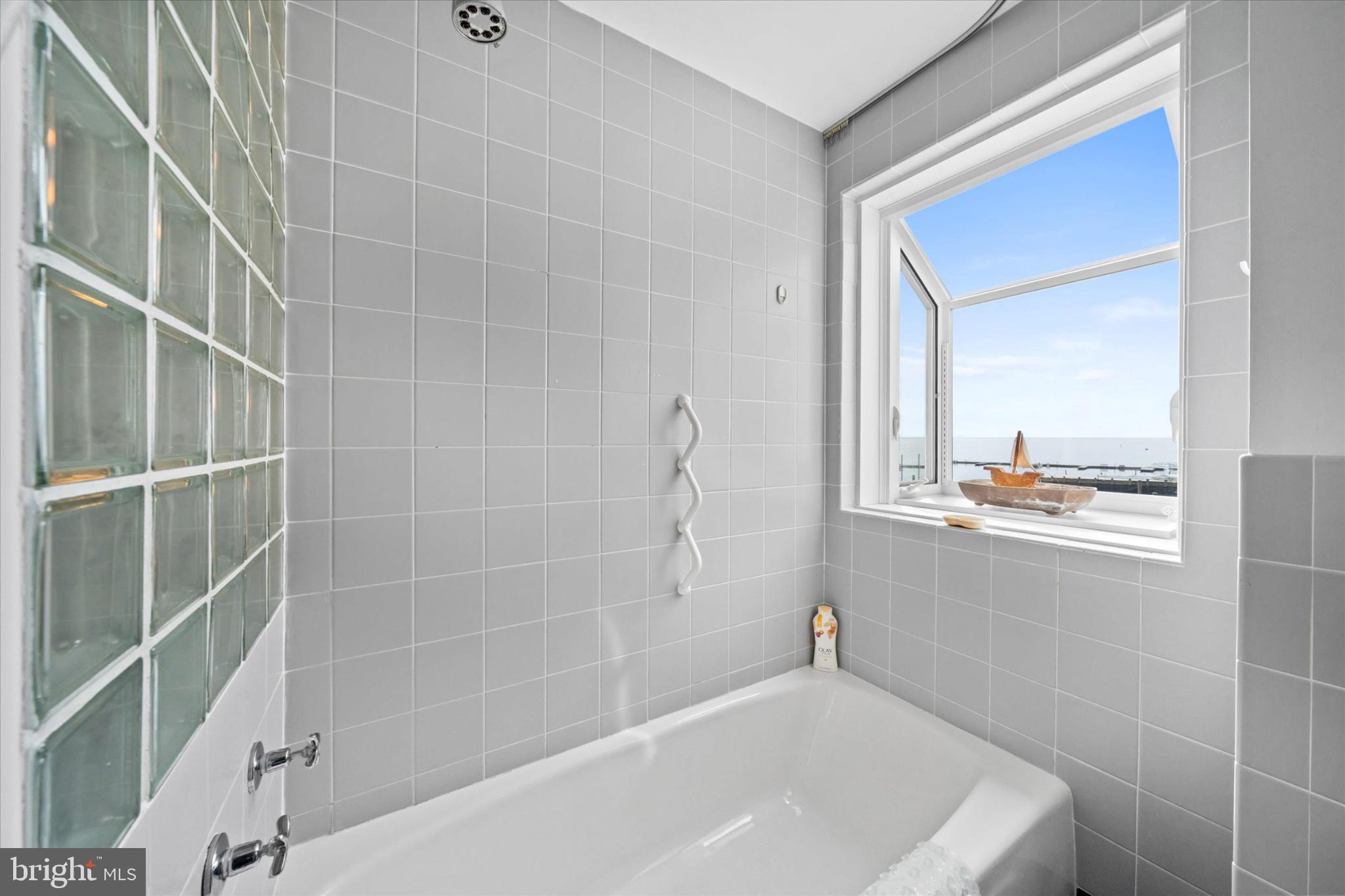 LOG POND - Residential