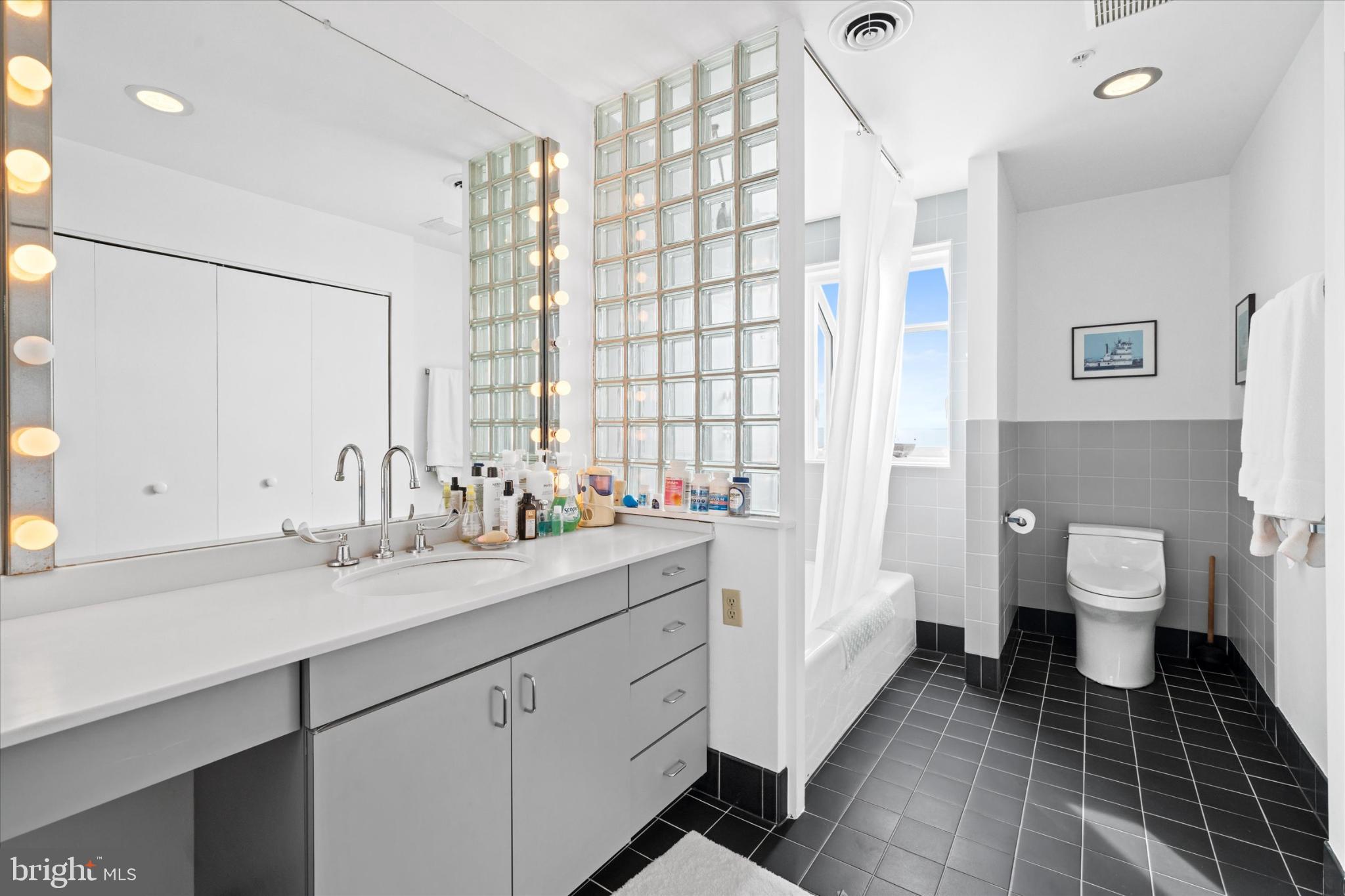 LOG POND - Residential