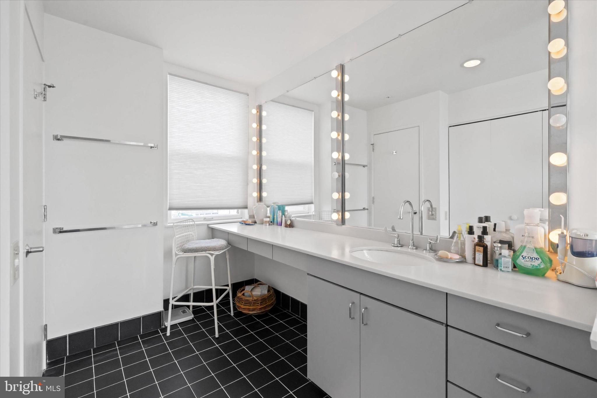 LOG POND - Residential