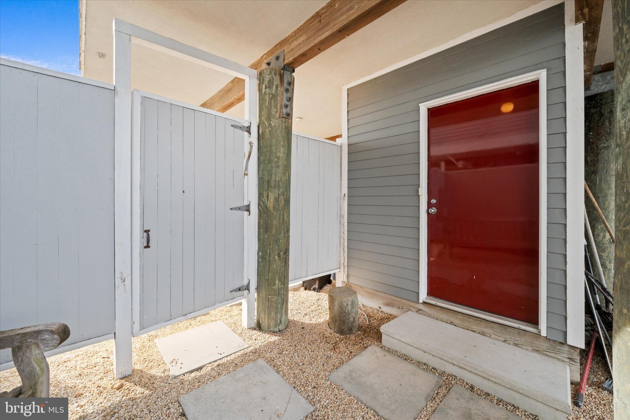 LOG POND - Residential