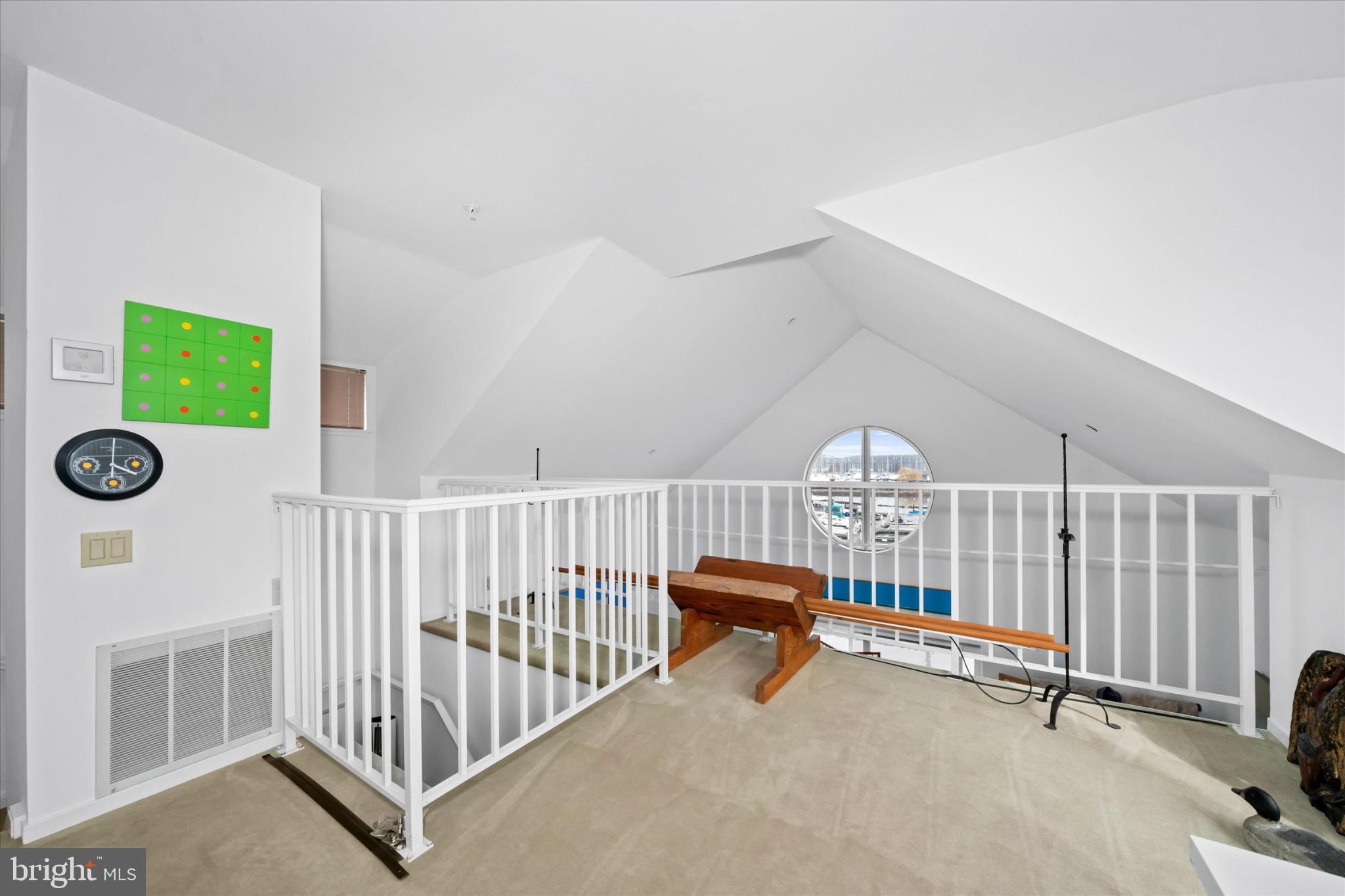 LOG POND - Residential