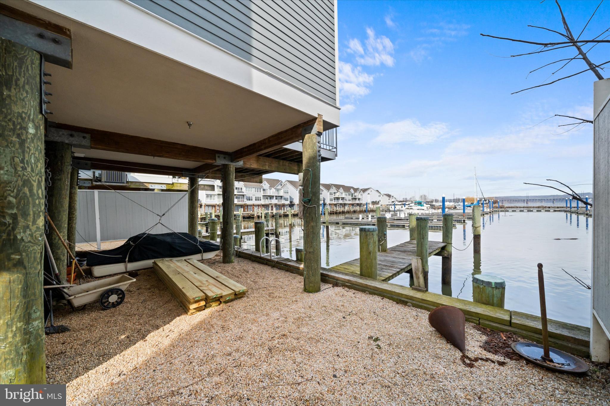 LOG POND - Residential