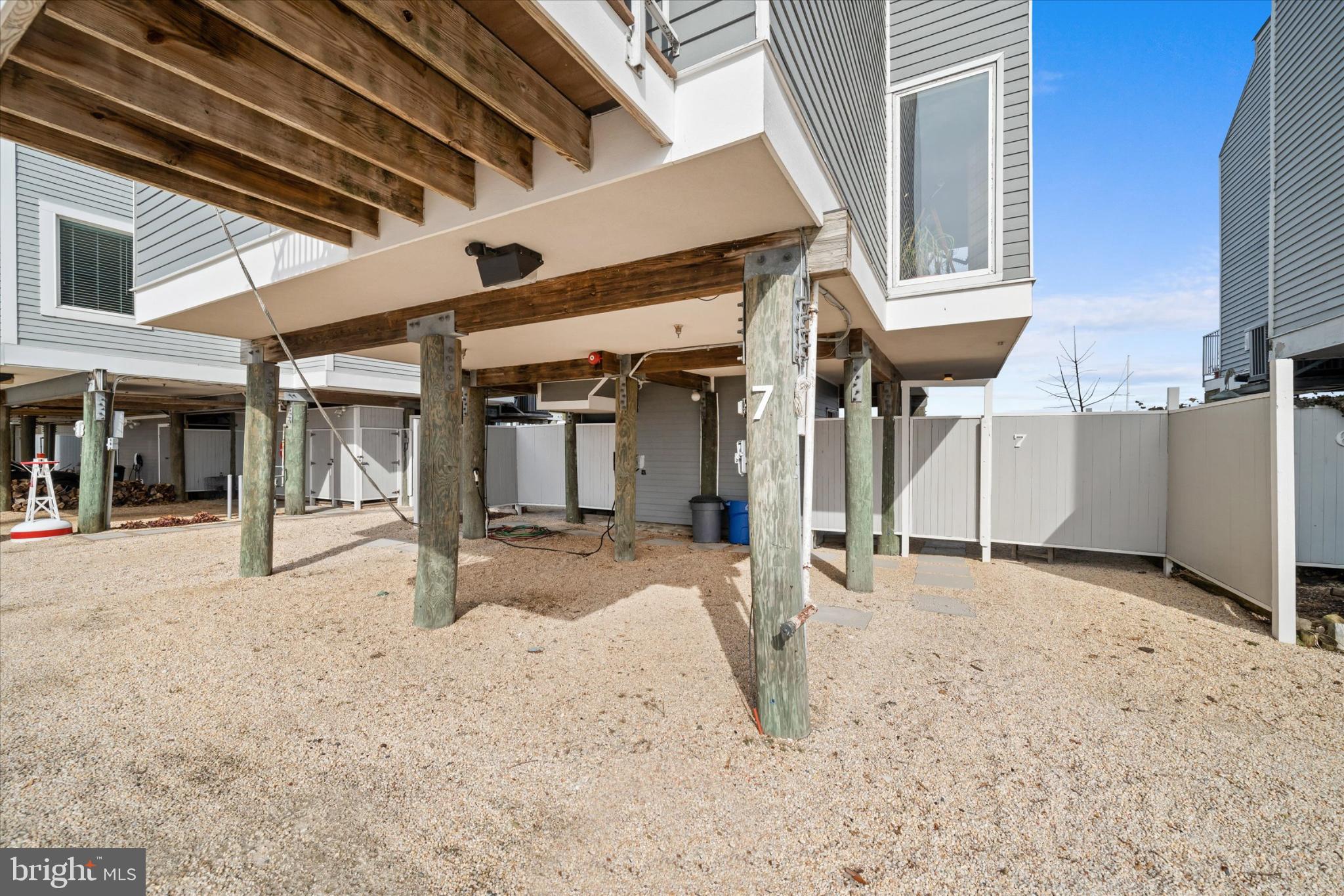 LOG POND - Residential