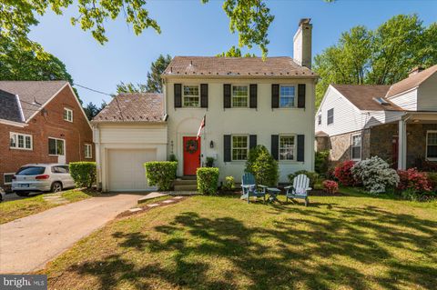 Photo of 4919 CHEVY CHASE BLVD, CHEVY CHASE, MD 20815 (MLS # MDMC2090714)