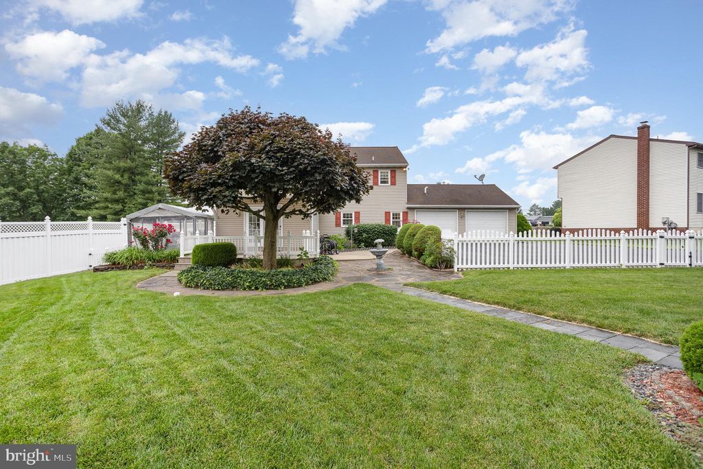 Photo of 247 Miller Road, AKRON, PA 17501 (MLS # PALA2071646)