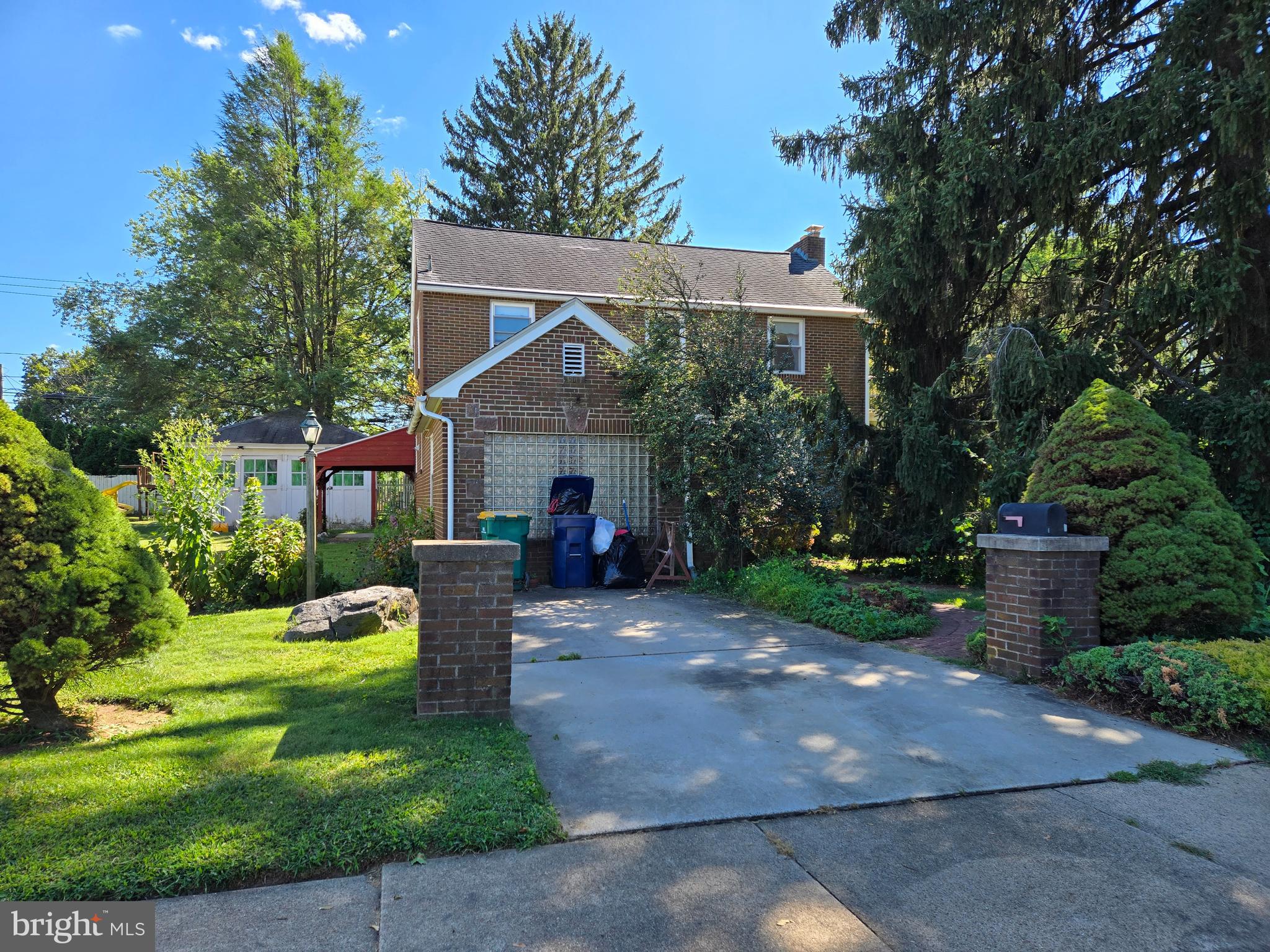 2552 GARFIELD AVENUE