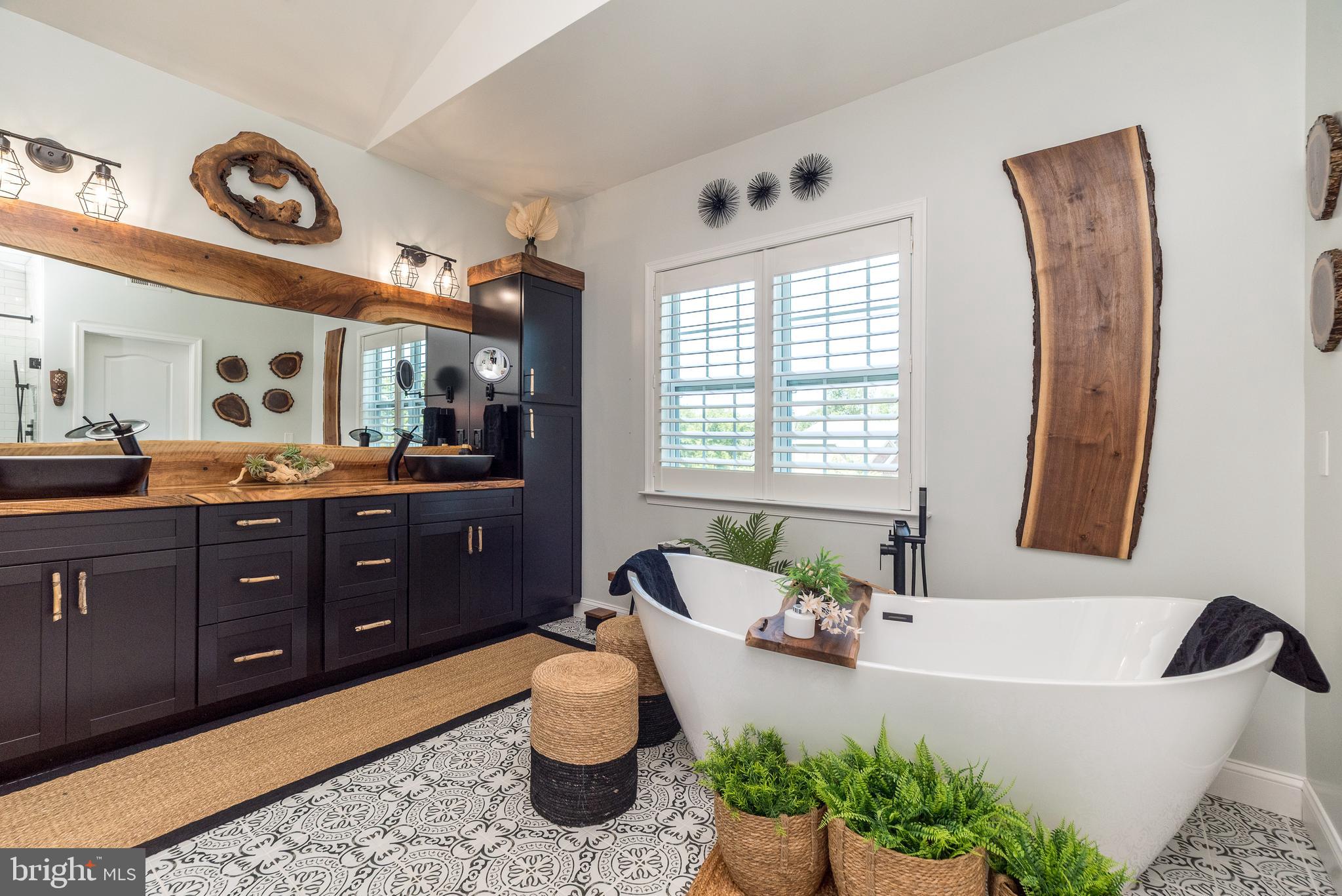 COVENTRY MEADOWS - Residential