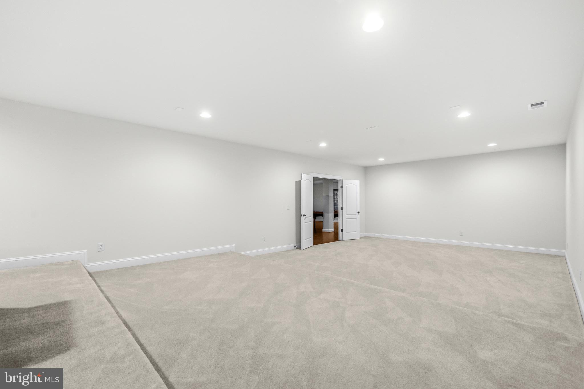 HUNTERS POND - Residential