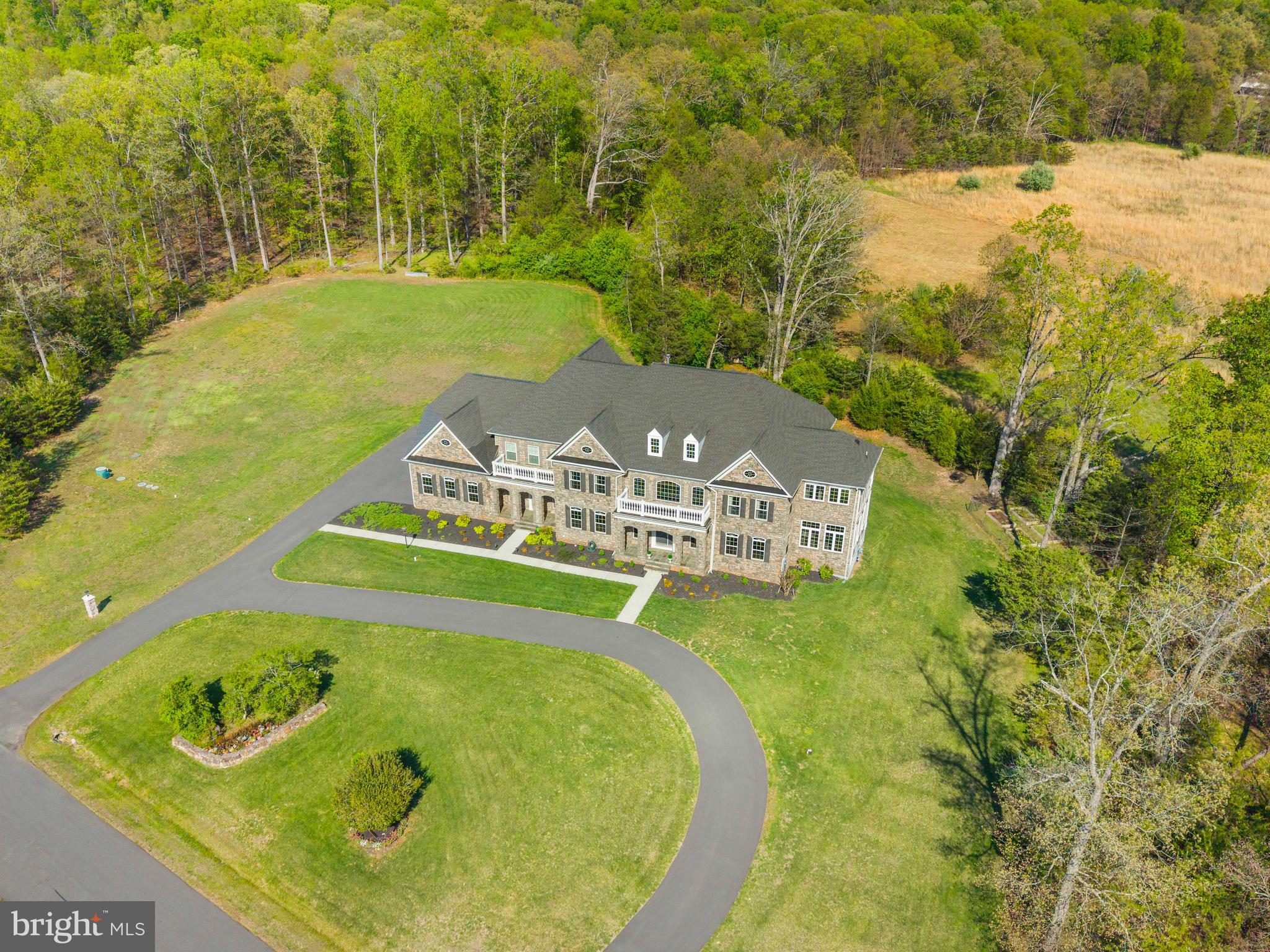 HUNTERS POND - Residential