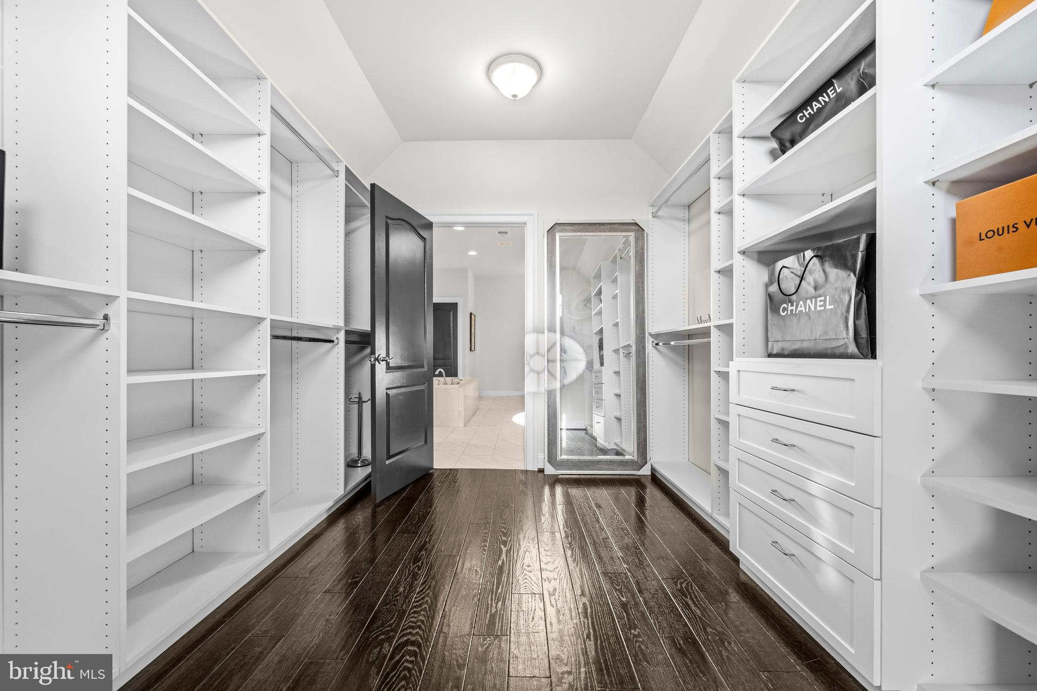 HUNTERS POND - Residential