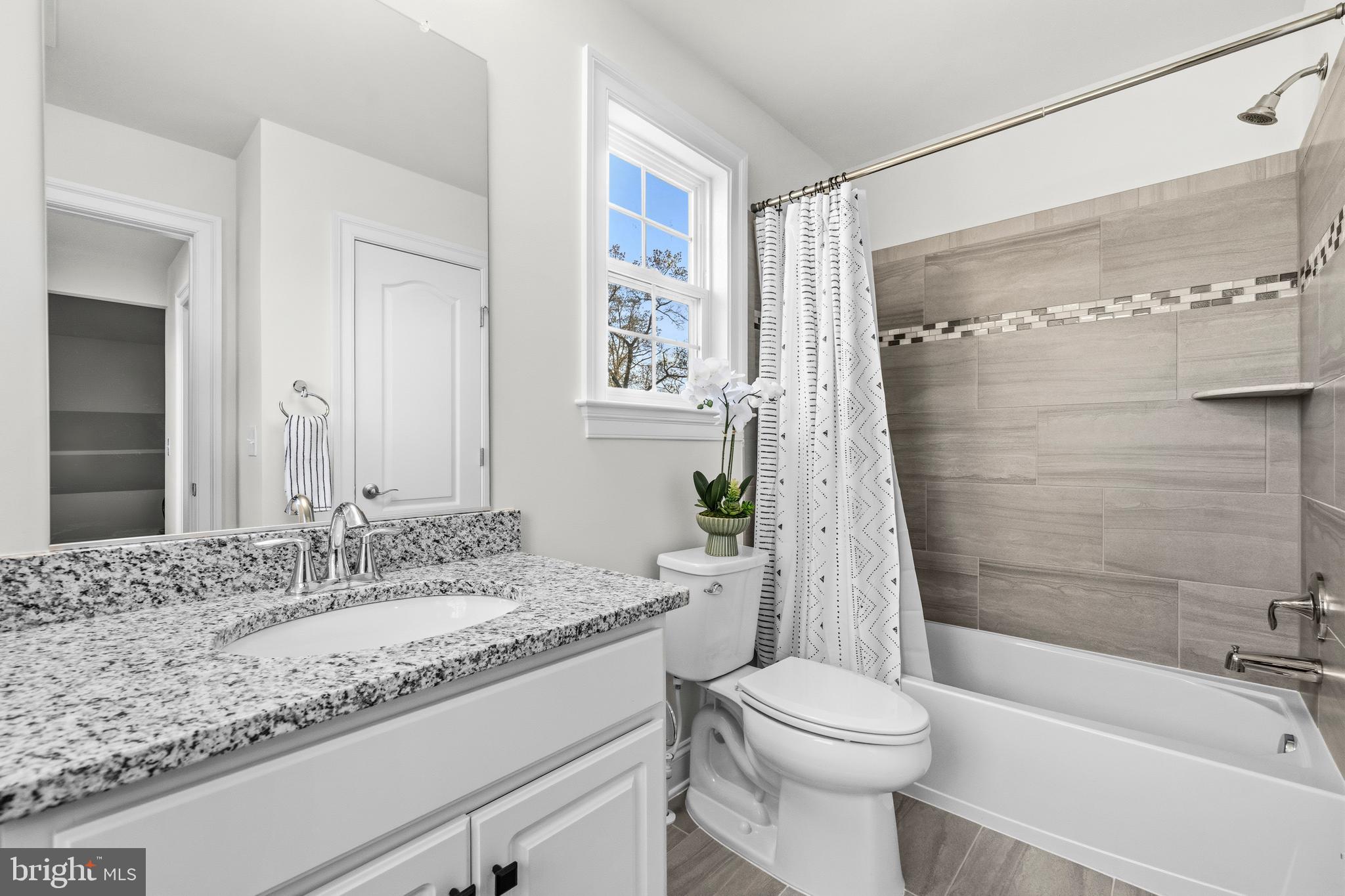 HUNTERS POND - Residential