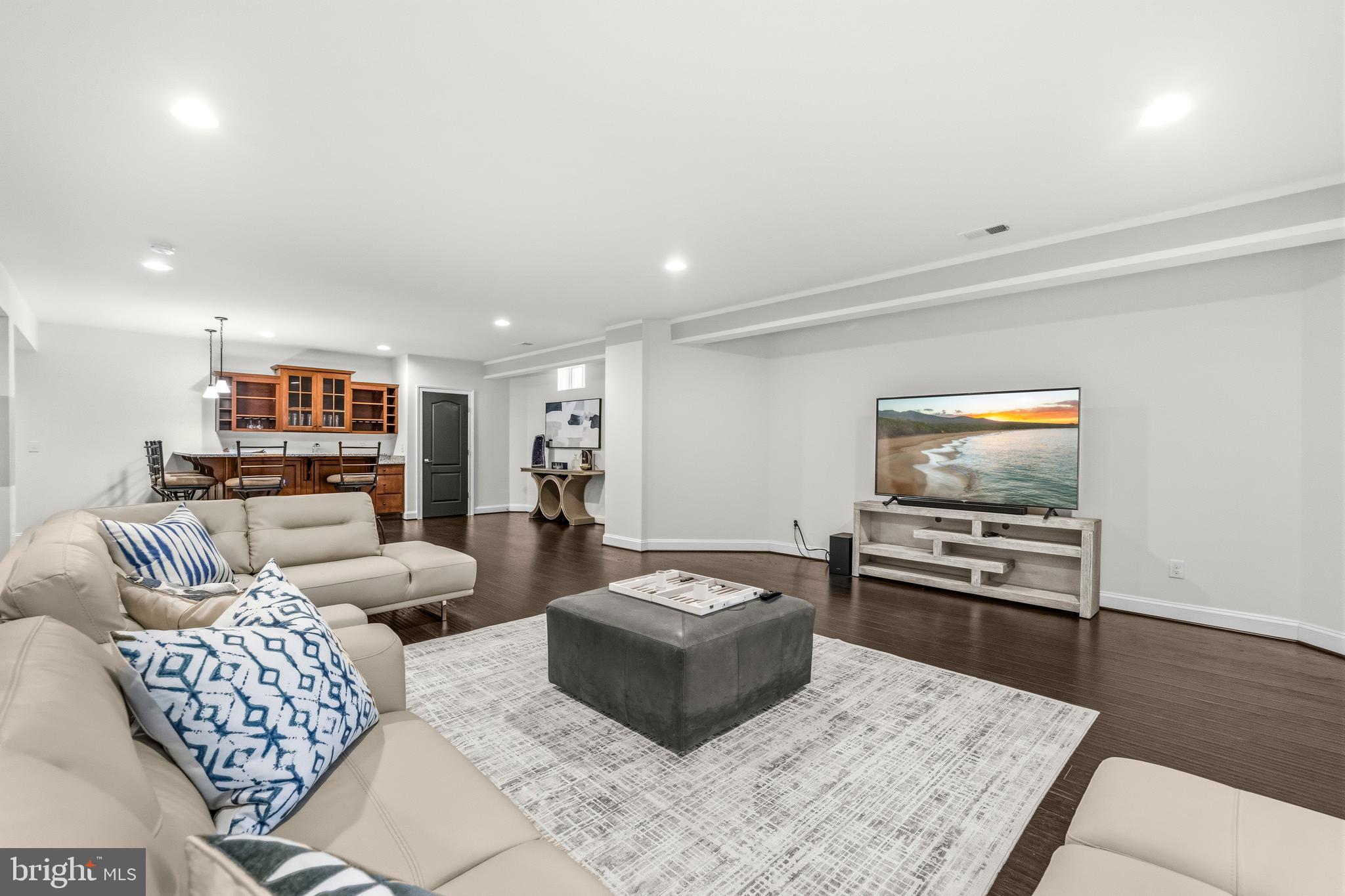 HUNTERS POND - Residential