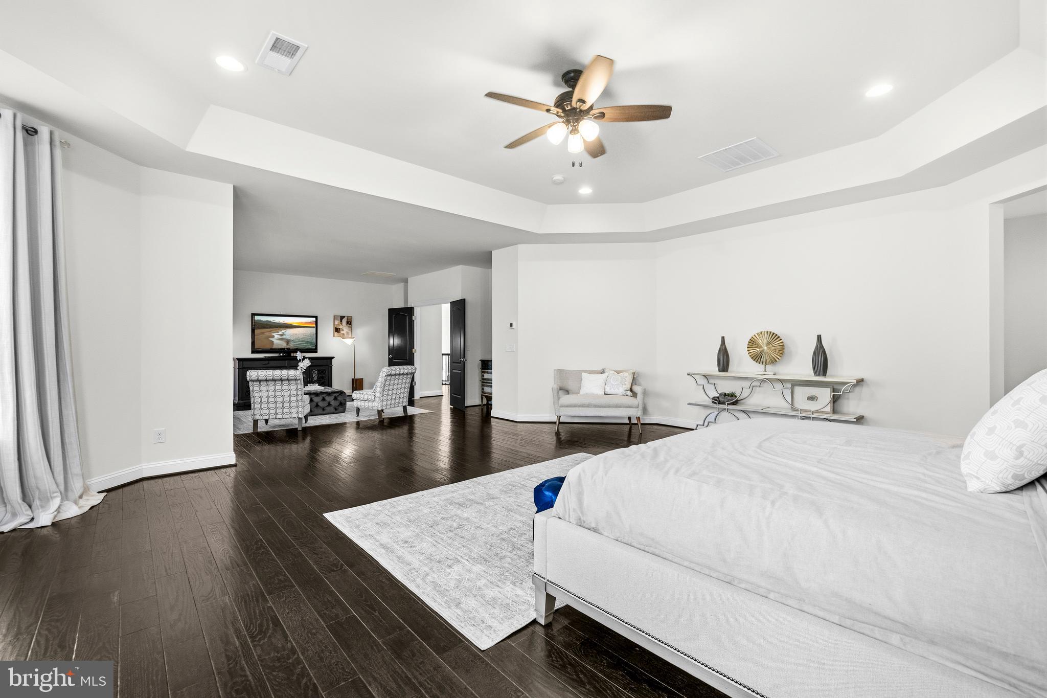 HUNTERS POND - Residential