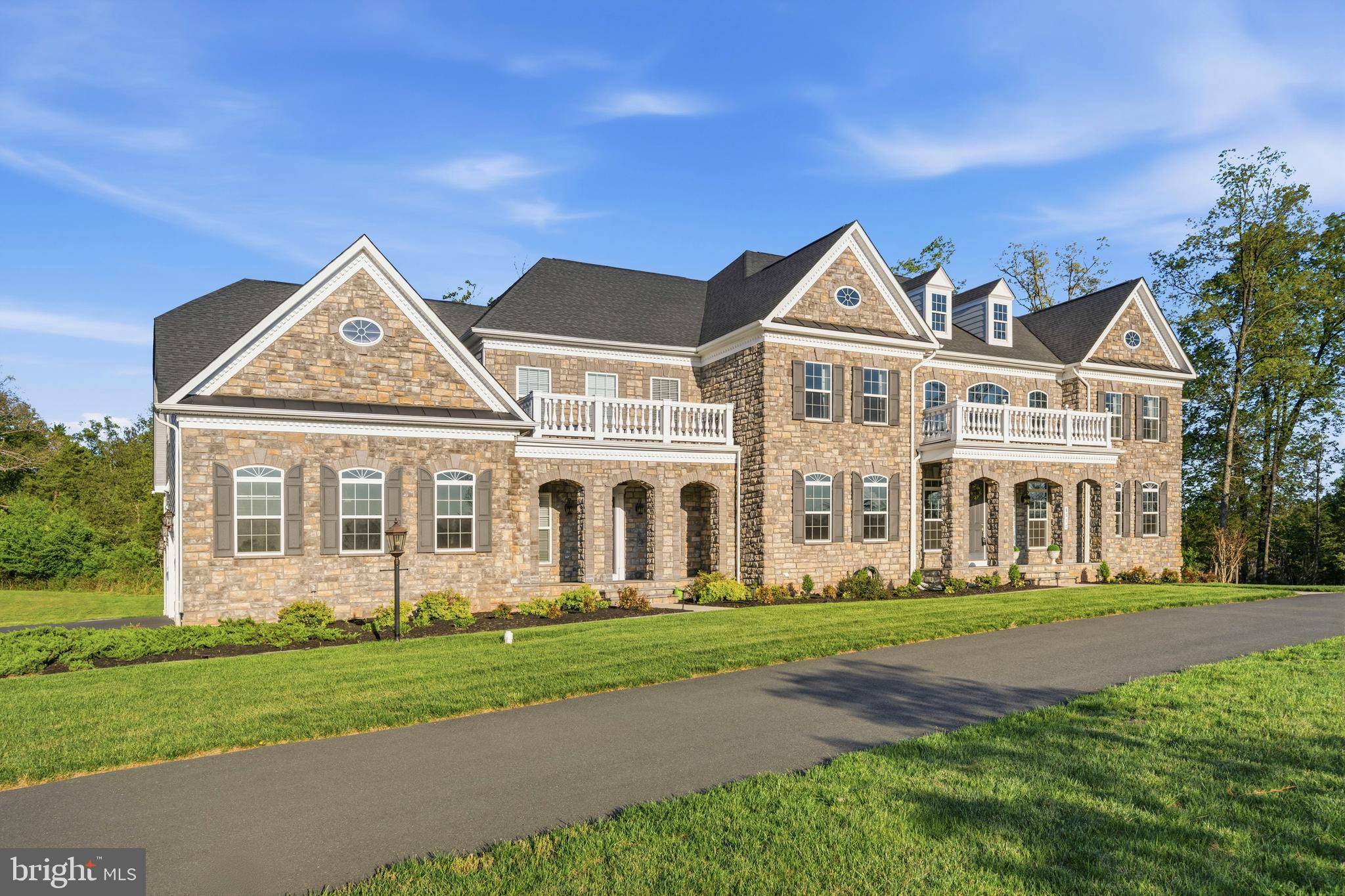 HUNTERS POND - Residential