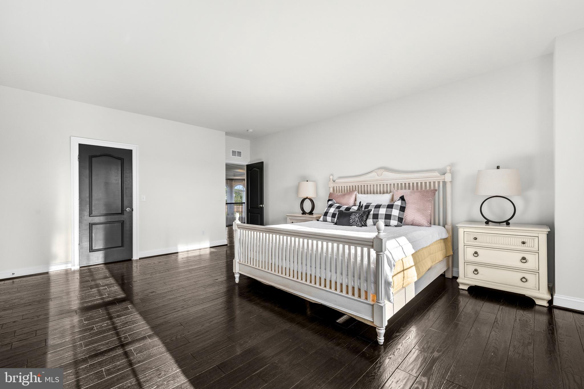 HUNTERS POND - Residential