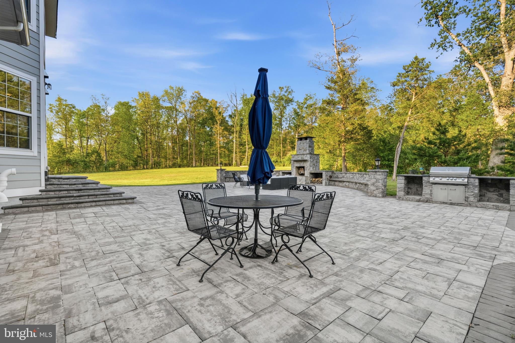 HUNTERS POND - Residential