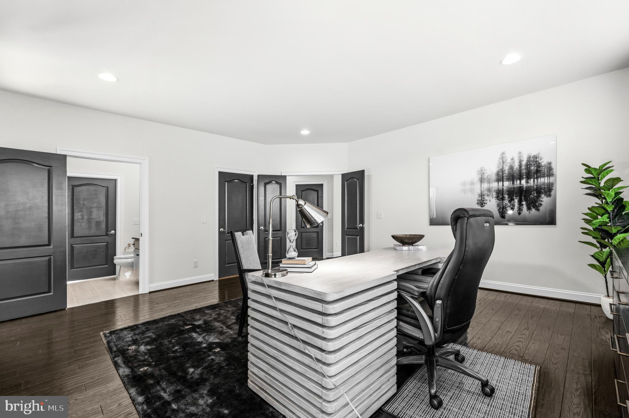 HUNTERS POND - Residential