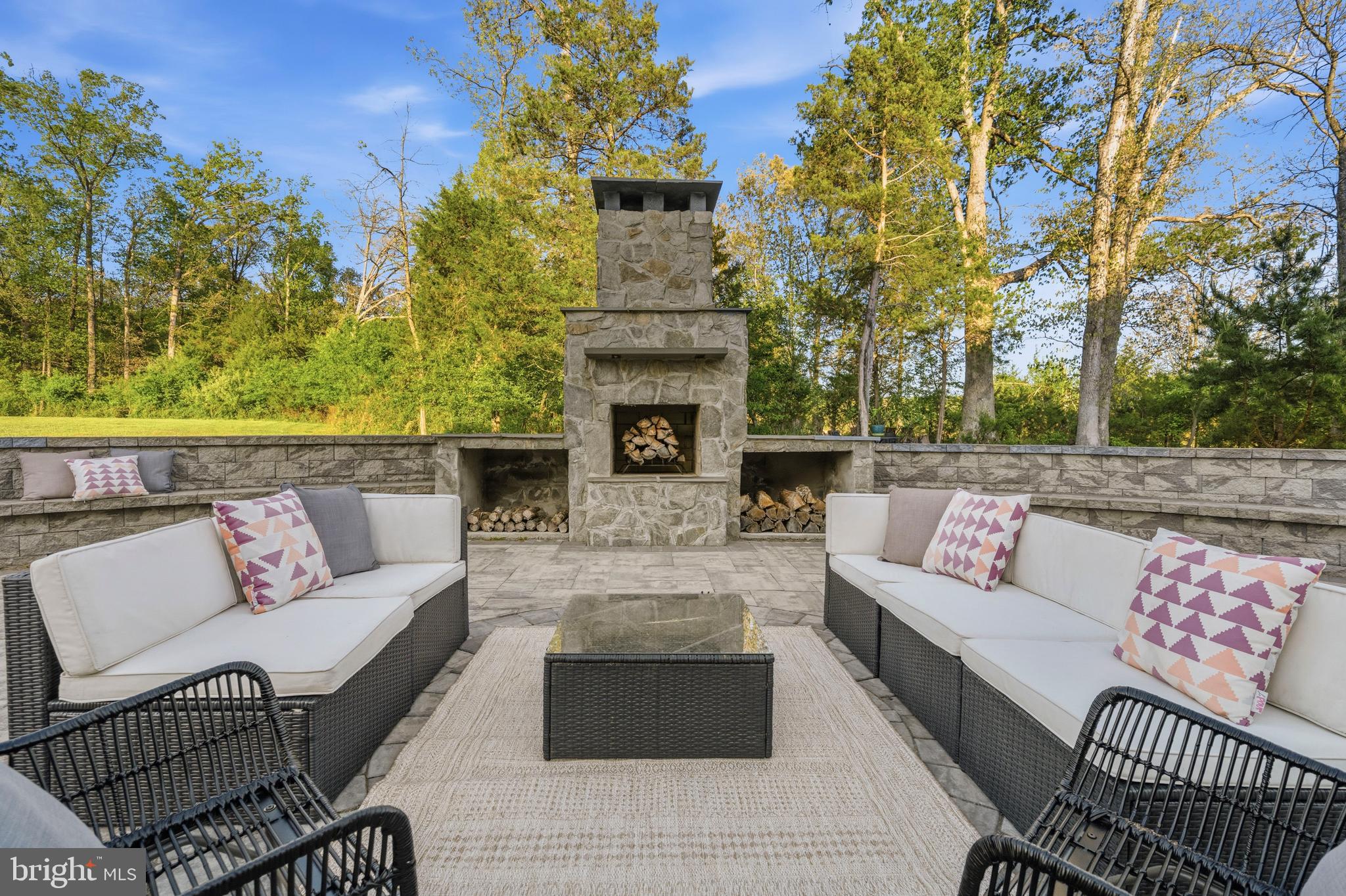 HUNTERS POND - Residential