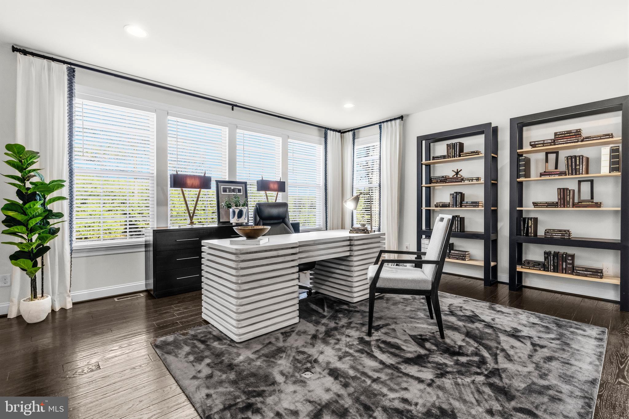 HUNTERS POND - Residential